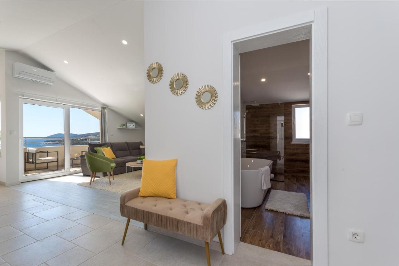Appartamento Golden View Penthouse Hvar Town Esterno foto