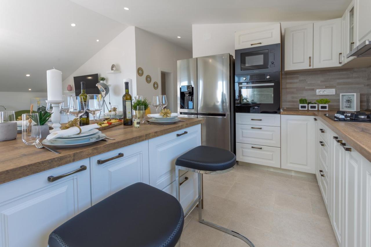 Appartamento Golden View Penthouse Hvar Town Esterno foto