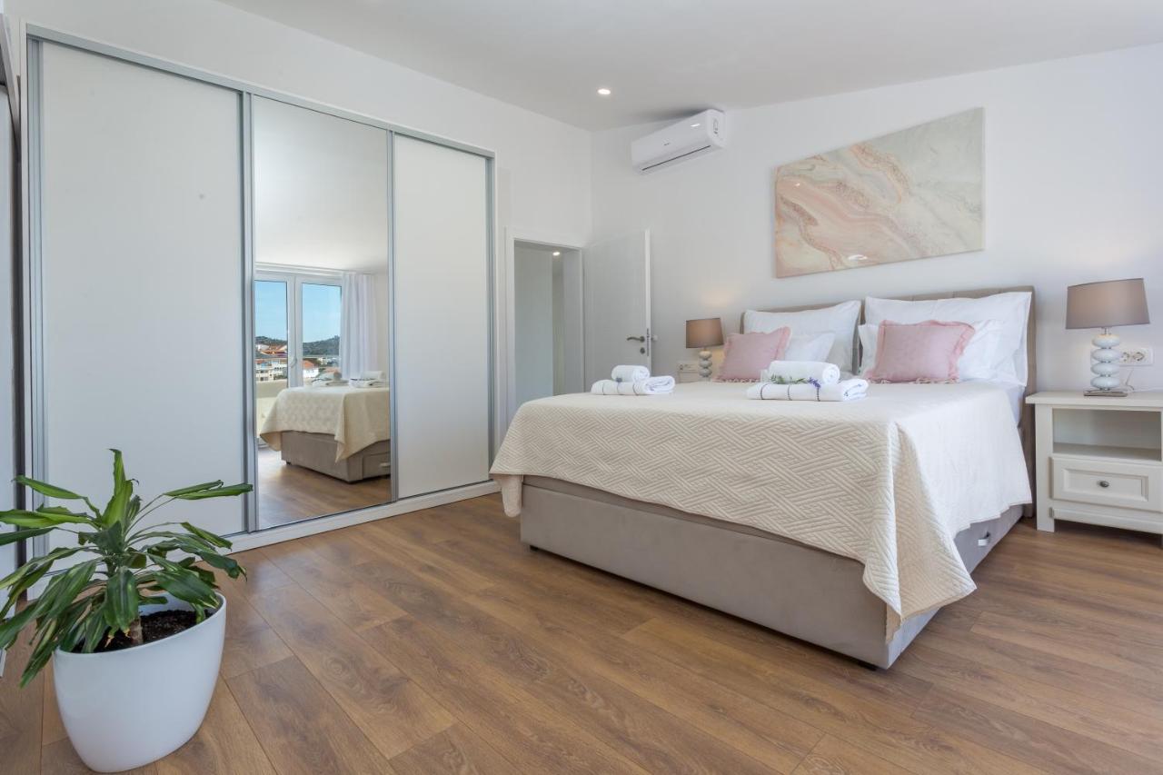 Appartamento Golden View Penthouse Hvar Town Esterno foto